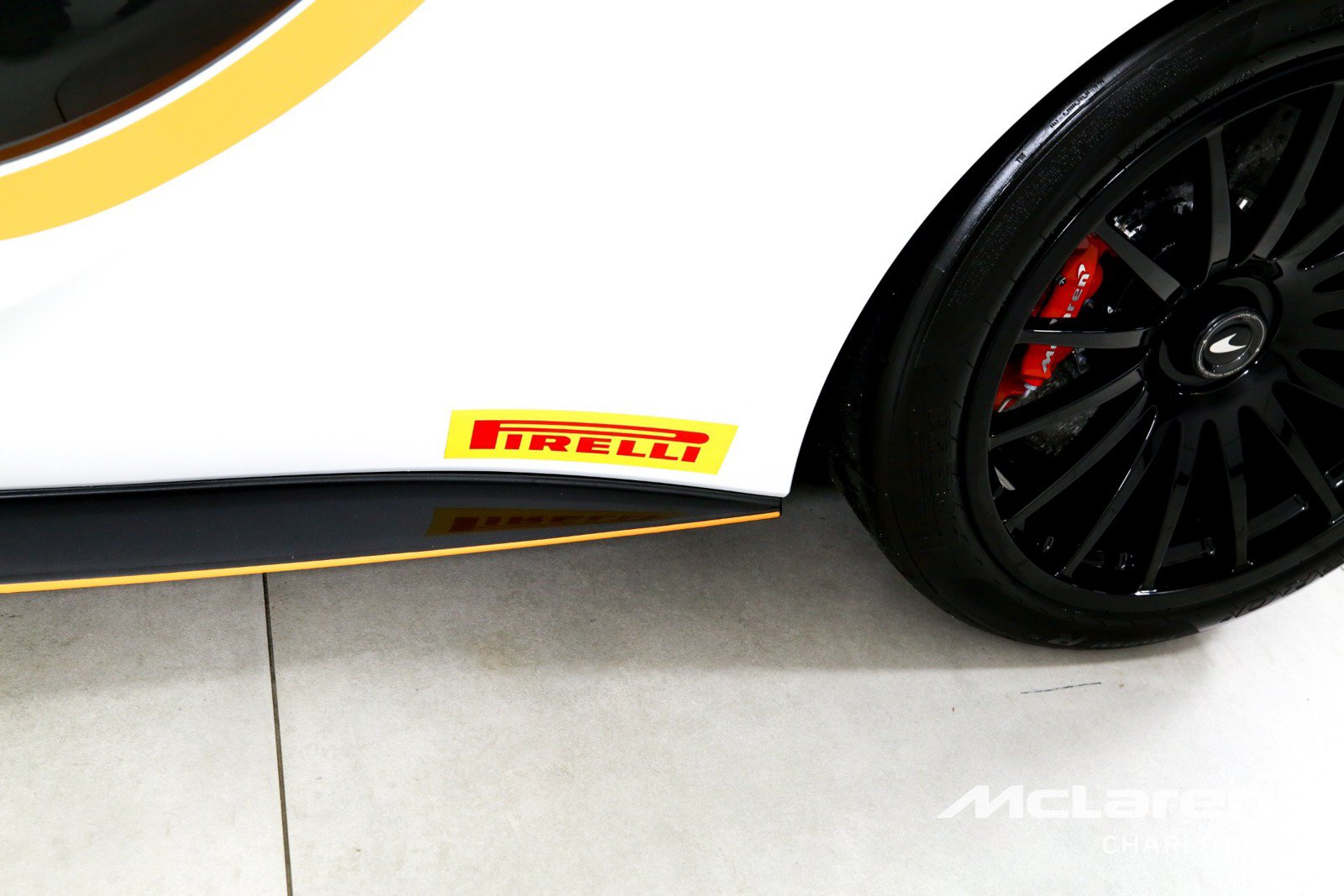 Used 2020 McLaren 620R RWD image 33