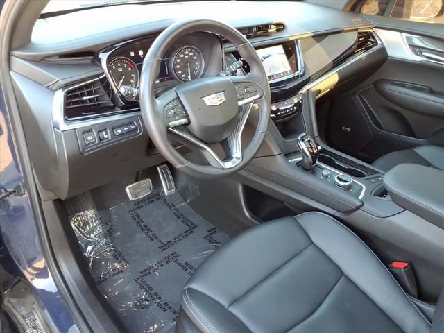 Certified 2024 Cadillac XT6 Sport w/ Technology Package AWD/4WD image 3