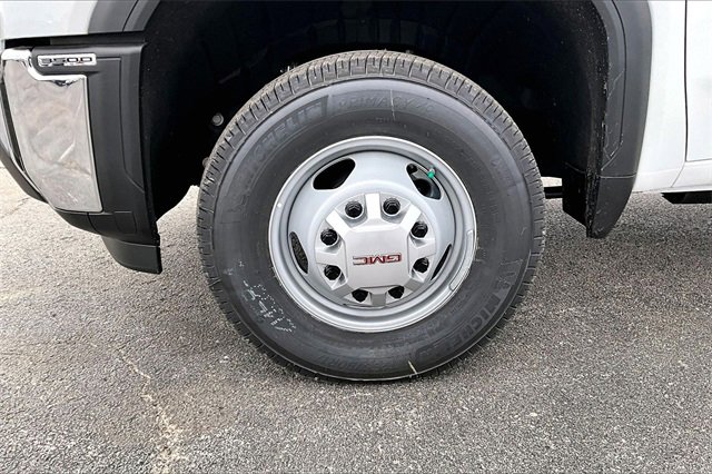 New 2026 GMC Sierra 3500 Pro image 12