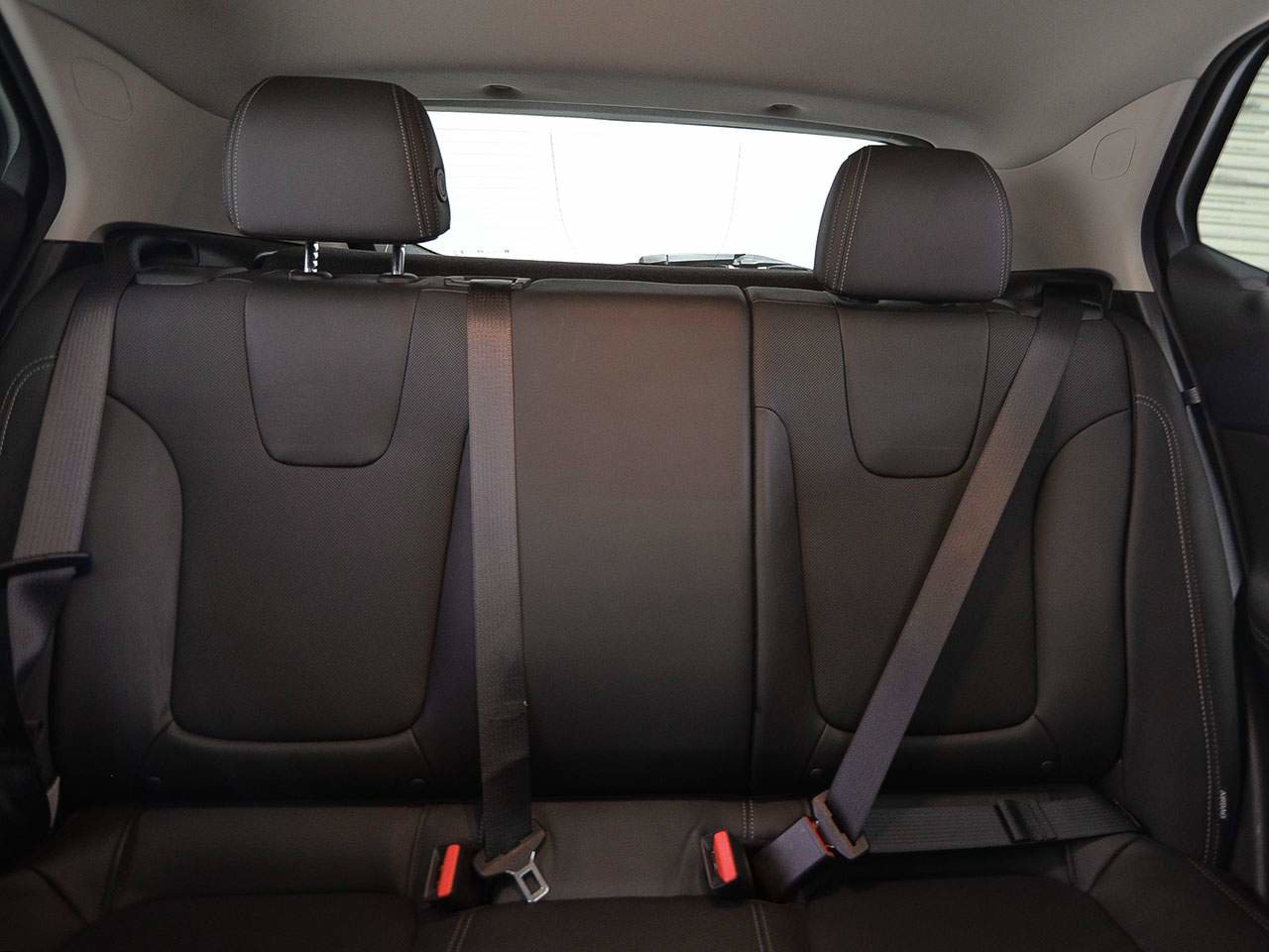 Used 2024 Buick Encore GX Sport Touring image 8