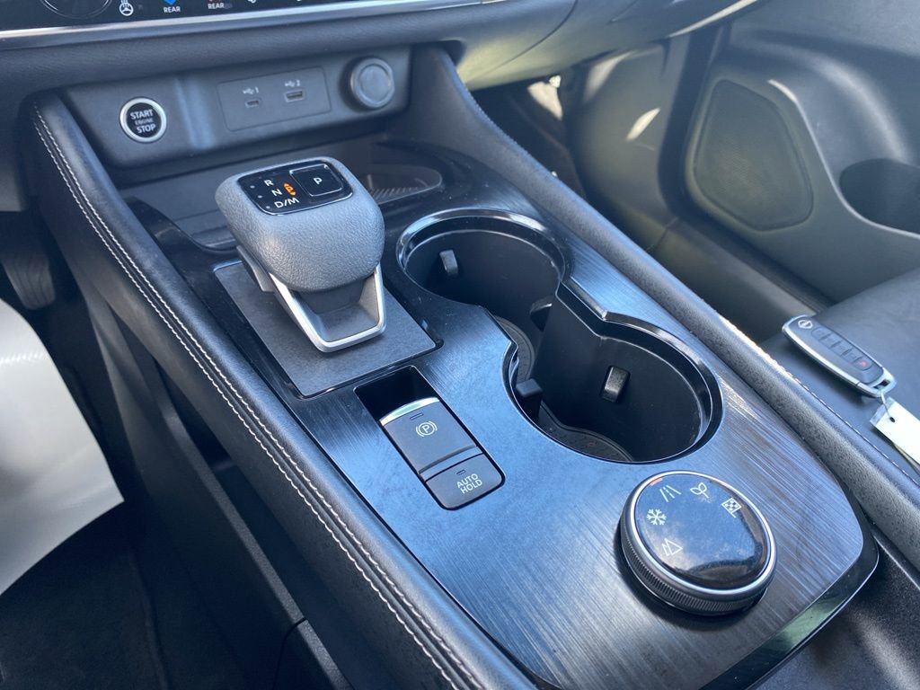 Used 2023 Nissan Rogue SL w/ SL Premium Package image 34