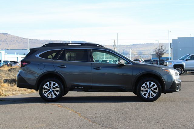 Used 2022 Subaru Outback Premium image 7