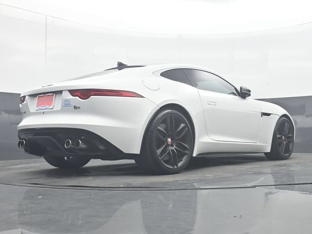 Used 2015 Jaguar F-TYPE R RWD image 31