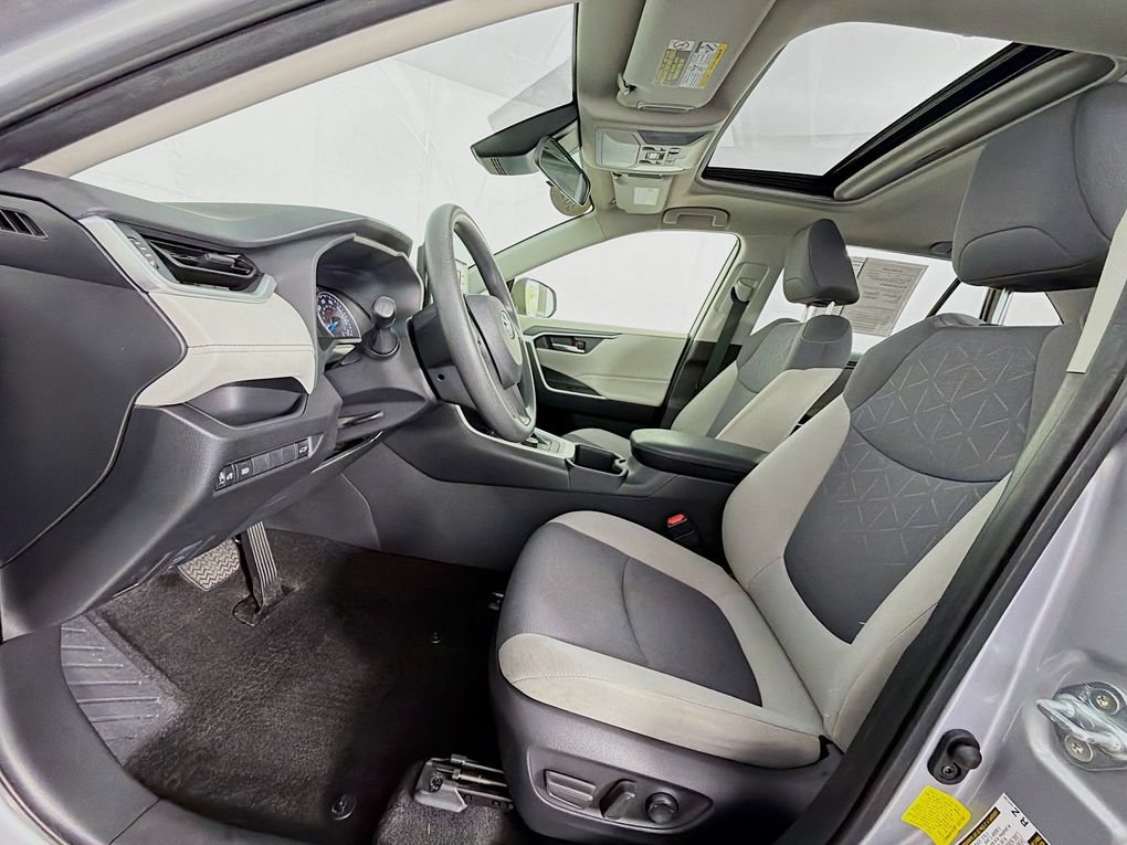 Used 2022 Toyota RAV4 XLE w/ Convenience Package AWD/4WD image 12