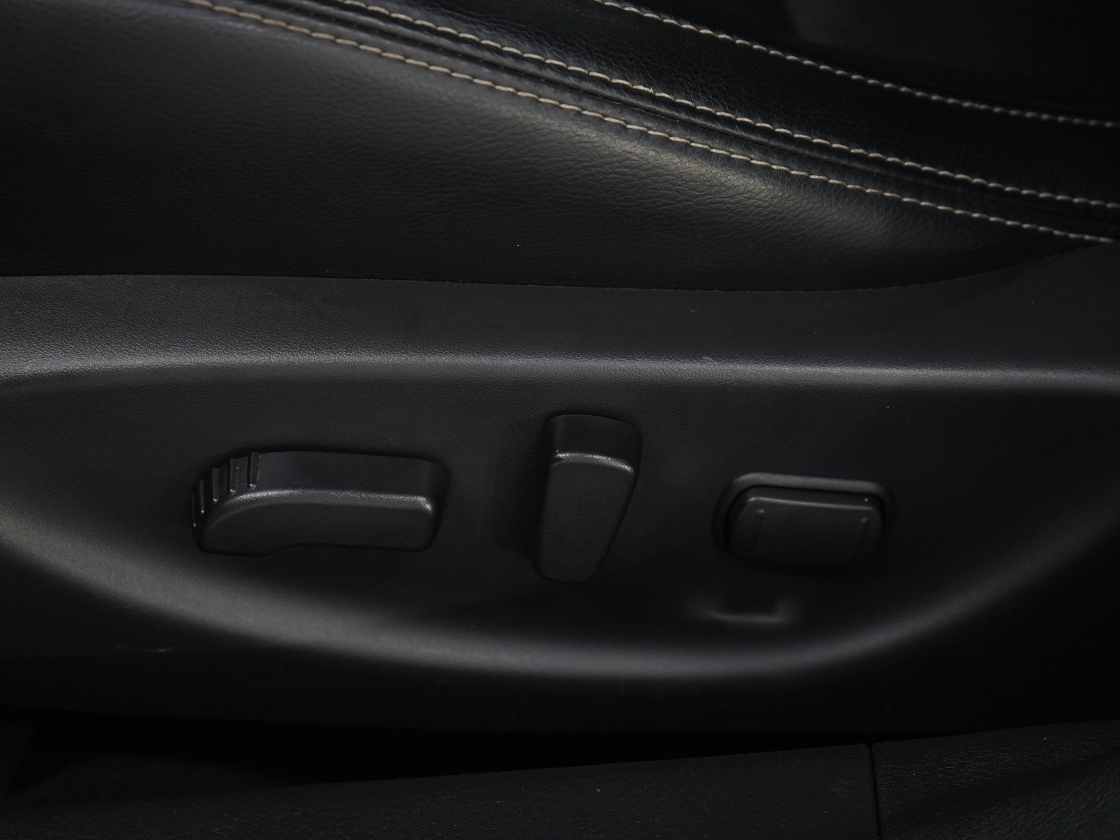 Used 2023 Nissan Maxima SL FWD image 22
