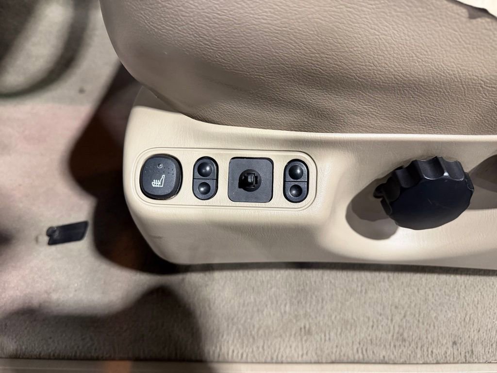 Used 2005 Ford F350 Lariat image 18