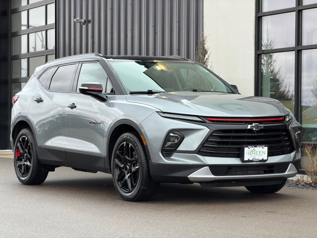 Used 2023 Chevrolet Blazer LT w/ Sound & Technology Package image 3