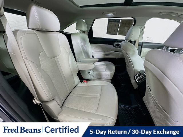 Used 2022 Kia Sorento SX Prestige w/ Panoramic Sunroof Package image 32