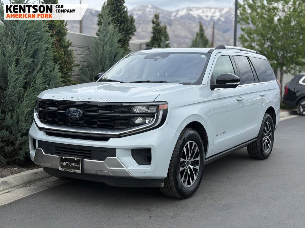 Used 2025 Ford Expedition Platinum AWD/4WD image 3
