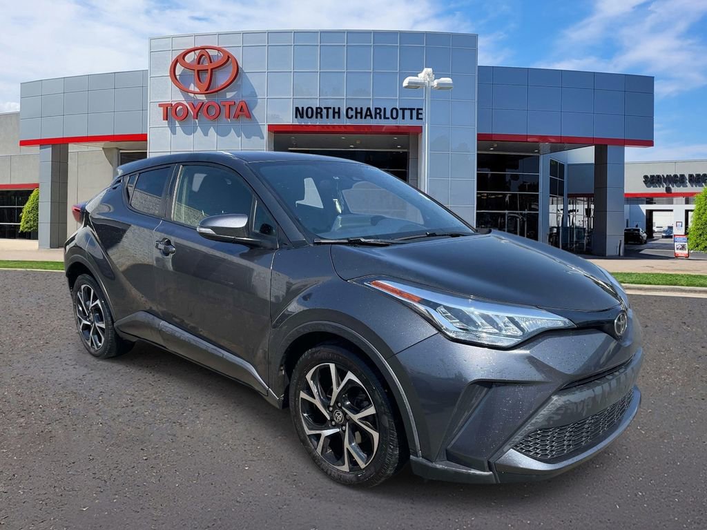 Used 2021 Toyota C-HR XLE image 1