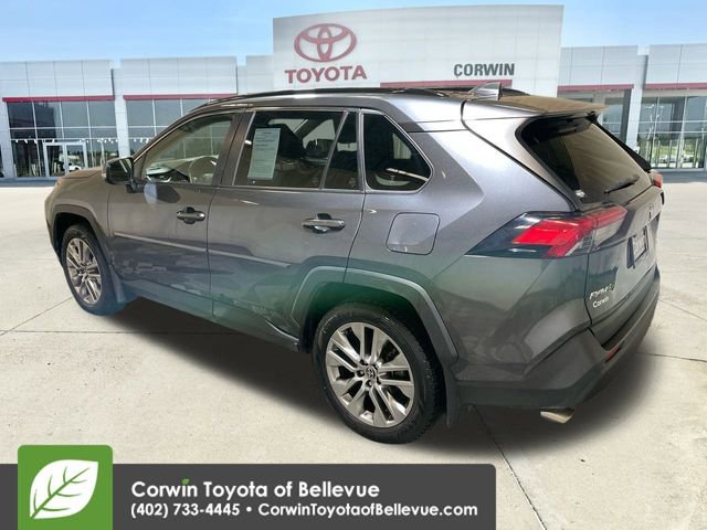 Used 2020 Toyota RAV4 XLE Premium image 6