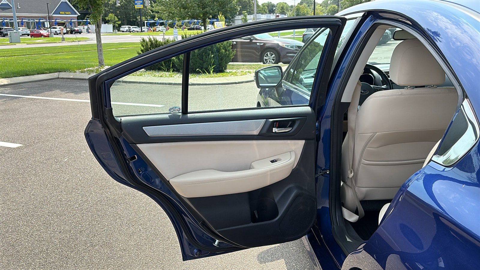 Used 2016 Subaru Legacy 2.5i Premium AWD/4WD image 19