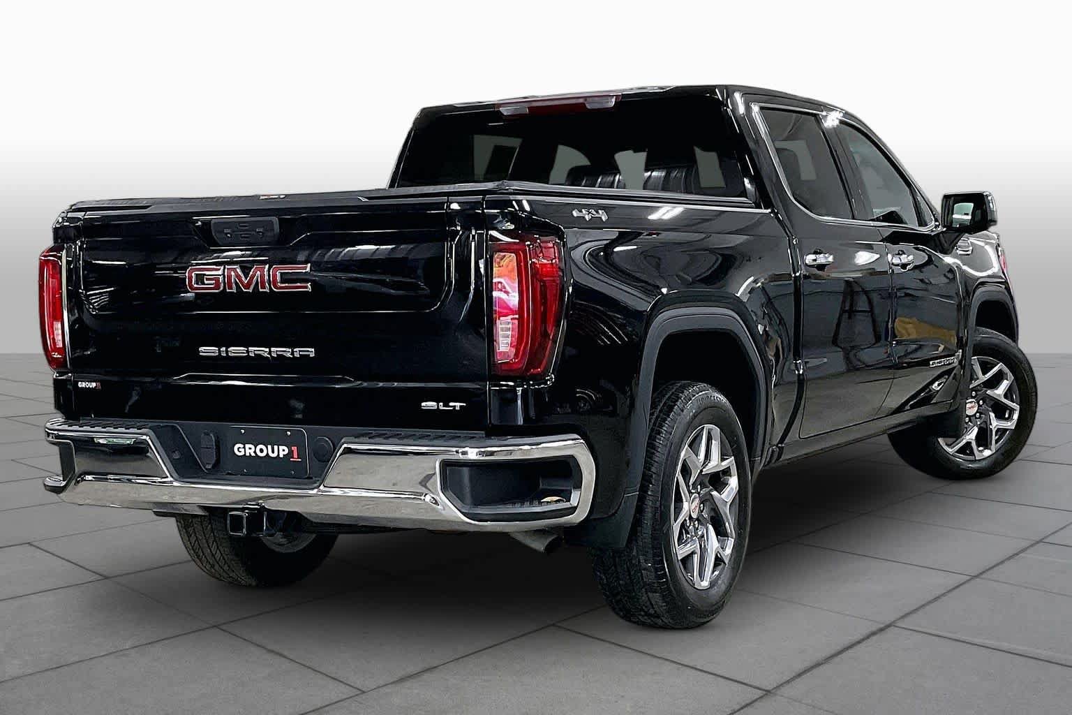Used 2023 GMC Sierra 1500 SLT w/ SLT Convenience Package AWD/4WD image 13