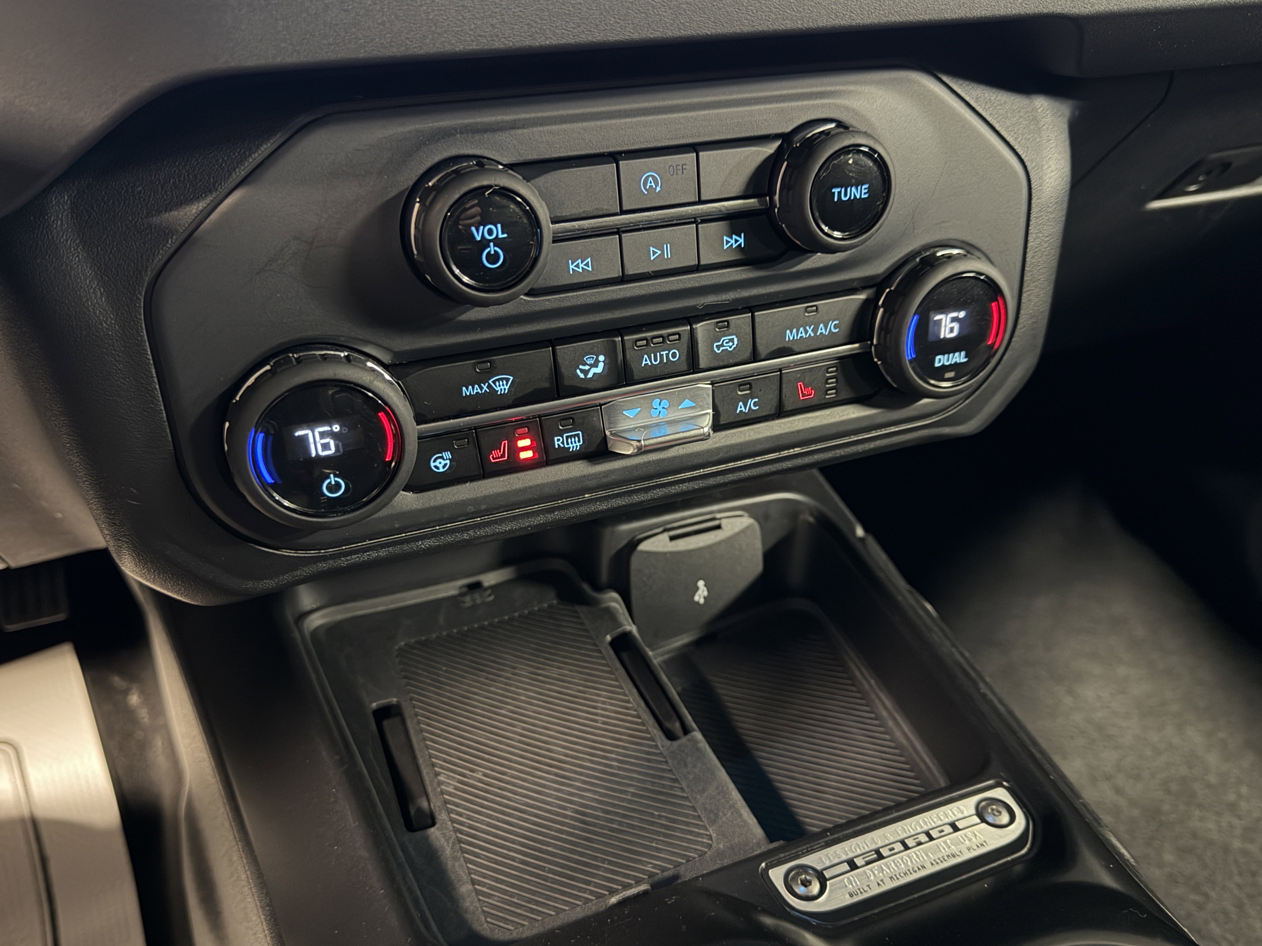 Used 2025 Ford Bronco Outer Banks image 13