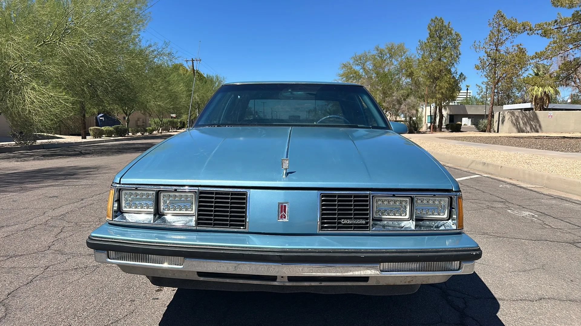 Used 1990 Oldsmobile 88 Royale Brougham FWD image 9