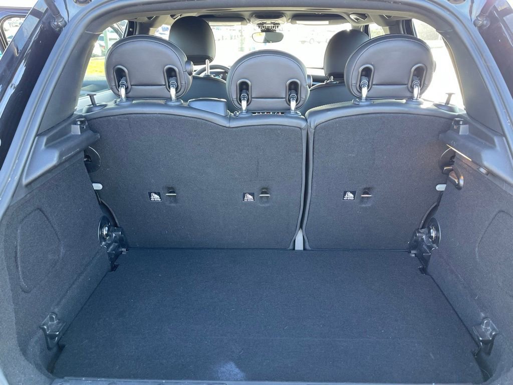 Used 2022 MINI Cooper 4-Door Hardtop image 11