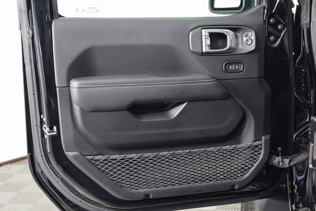 Used 2023 Jeep Wrangler Unlimited Sahara w/ Cold Weather Group image 12