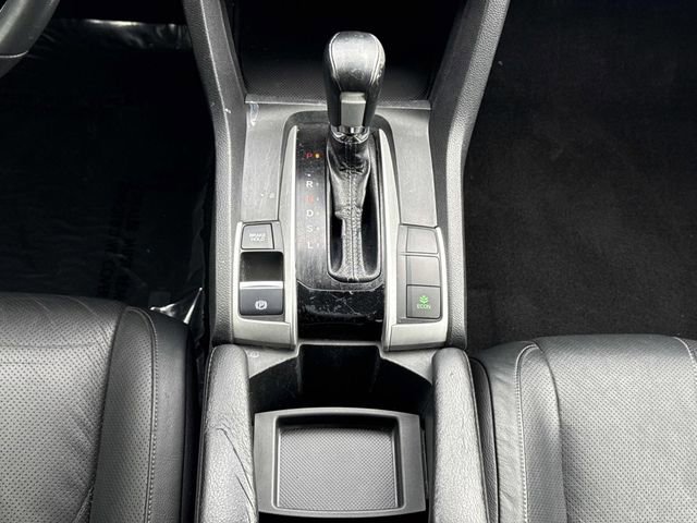Used 2018 Honda Civic Touring image 16