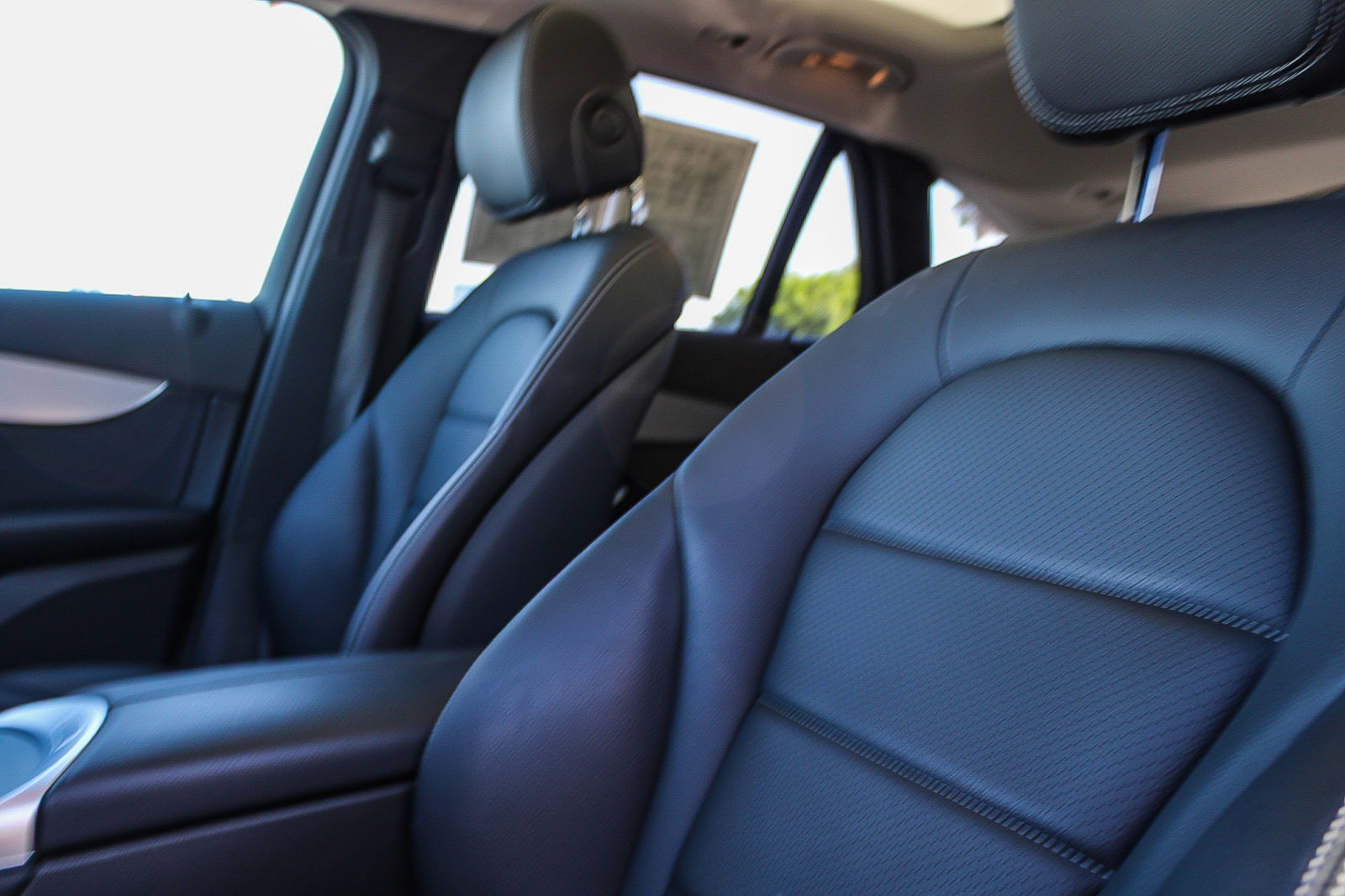 Used 2022 Mercedes-Benz GLC 300 image 24