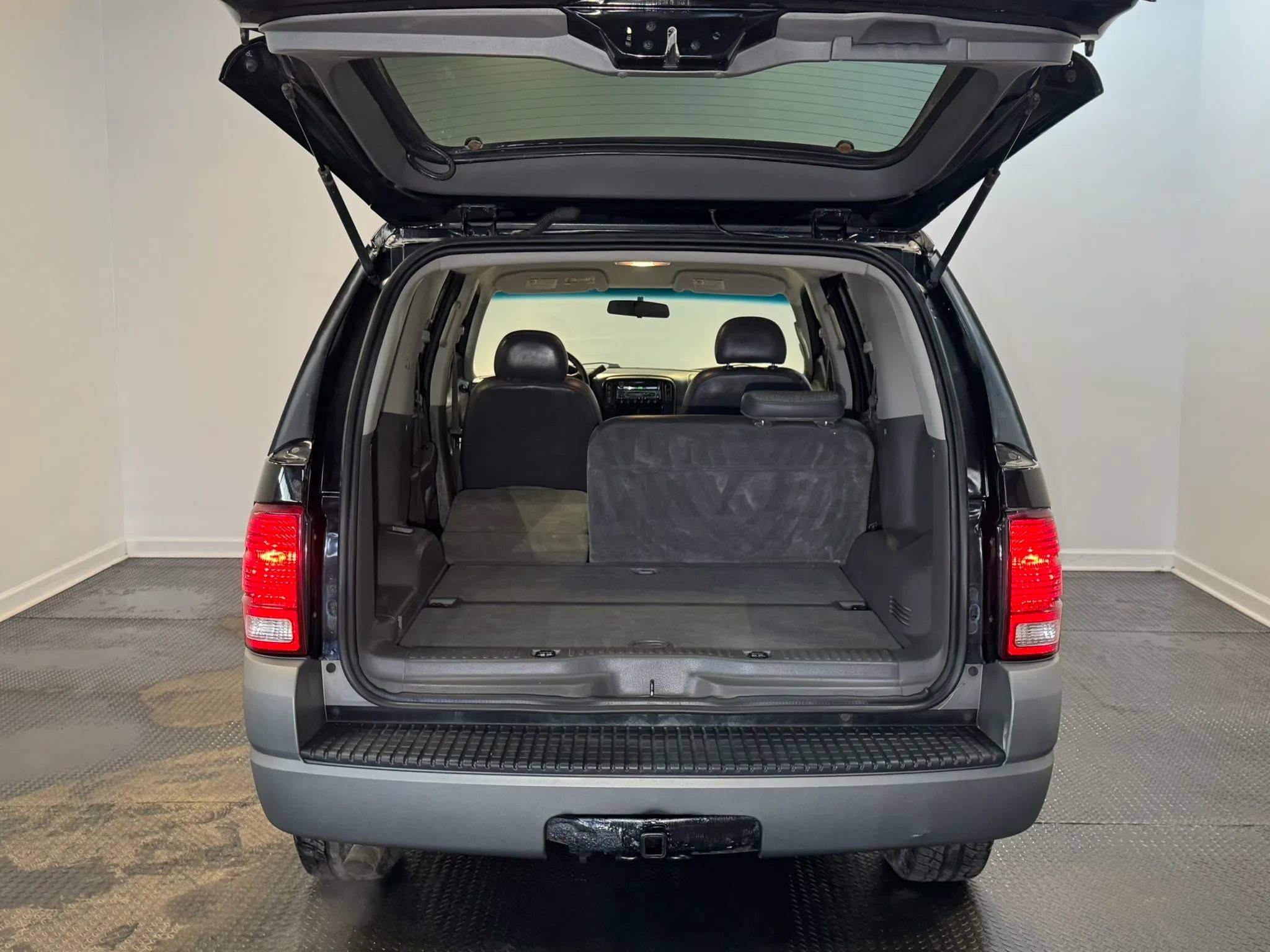 Used 2002 Ford Explorer XLS image 23