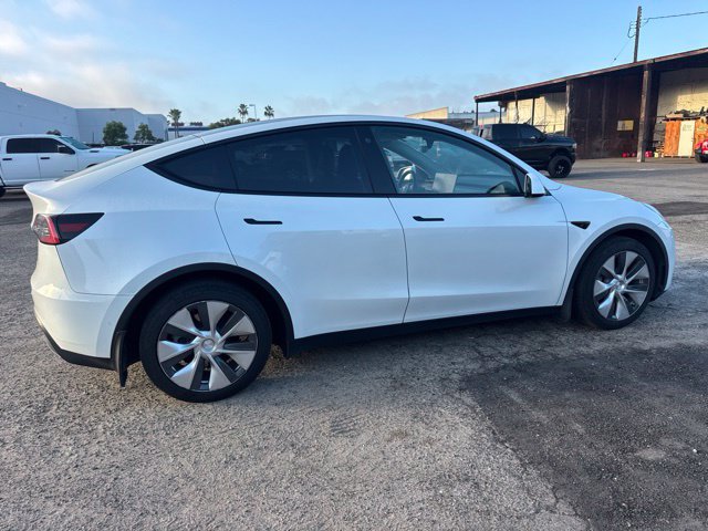 Used 2022 Tesla Model Y Long Range AWD/4WD image 4