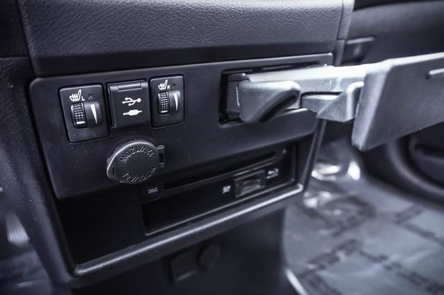 Used 2020 Toyota Sienna SE Premium FWD image 17