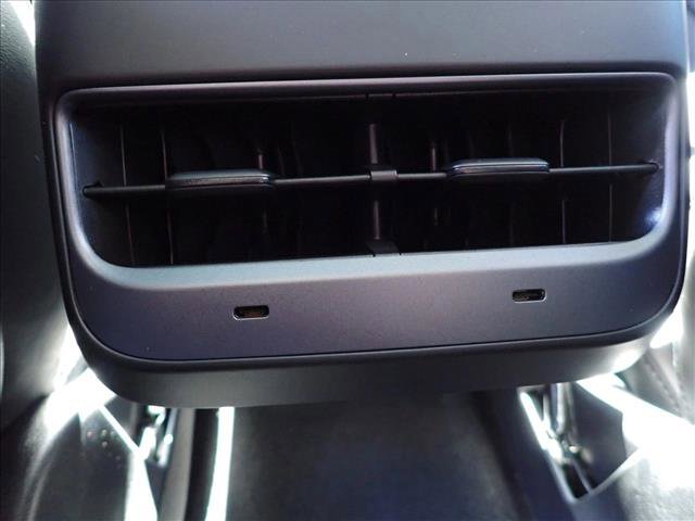 Used 2023 Tesla Model 3 Performance image 9