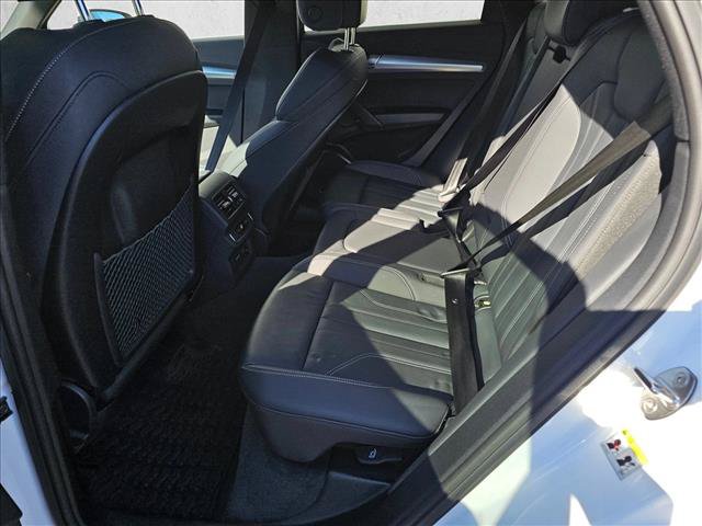 Used 2025 Audi Q5 2.0T Premium w/ Convenience Plus Package AWD/4WD image 17