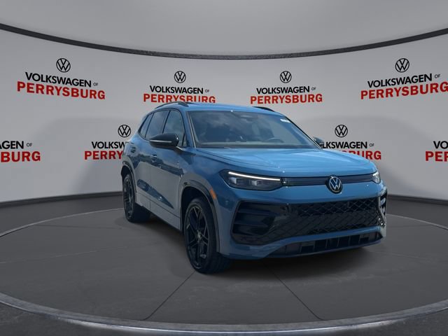 New 2026 Volkswagen Tiguan SE R-Line AWD/4WD image 2