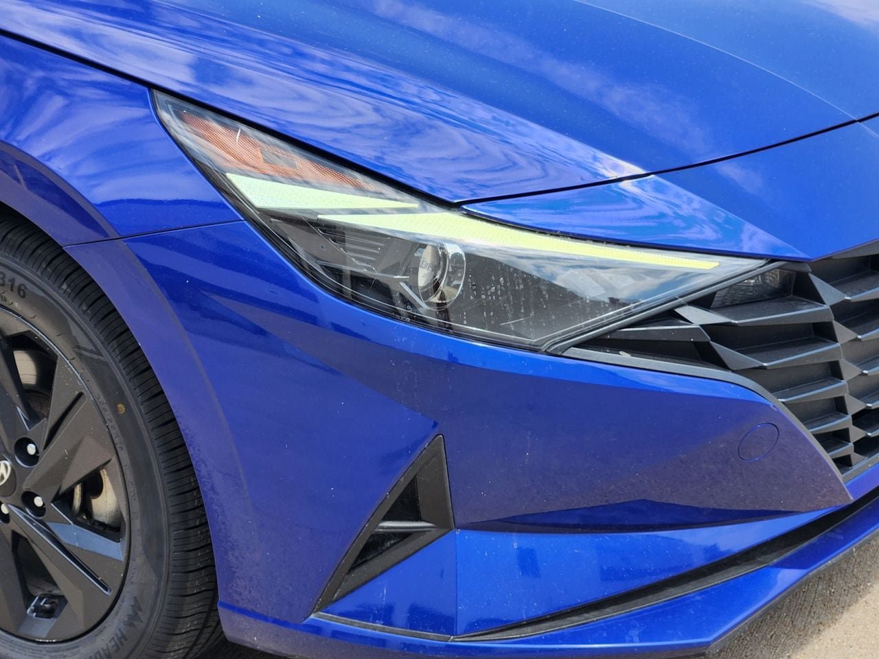 Used 2023 Hyundai Elantra SEL FWD image 5