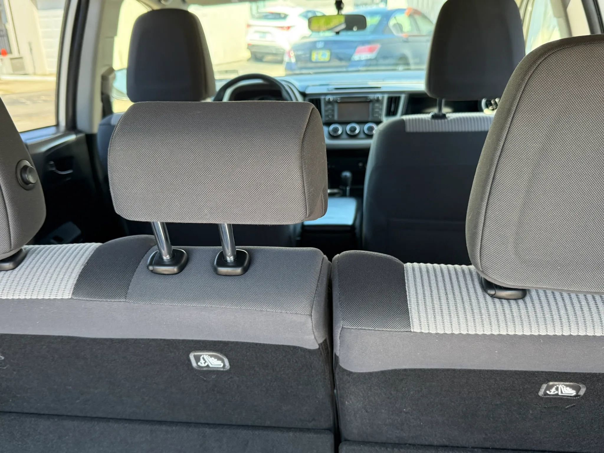 Used 2015 Toyota RAV4 LE AWD/4WD image 9