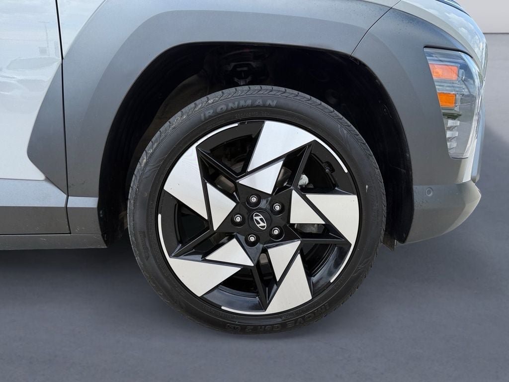 Used 2024 Hyundai Kona Limited AWD/4WD image 9