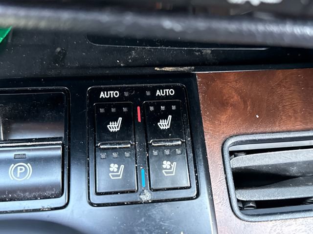 Used 2022 Lexus RX 350L Premium w/ Premium Package image 30