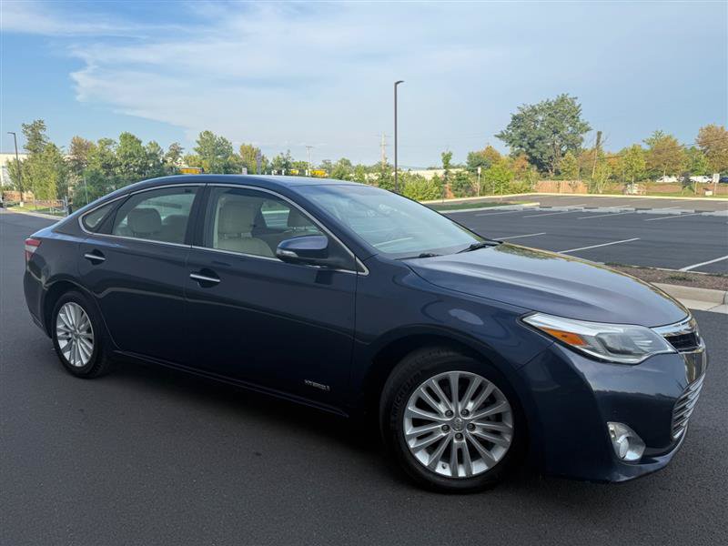 Used 2014 Toyota Avalon Limited w/ Technology Package FWD image 11