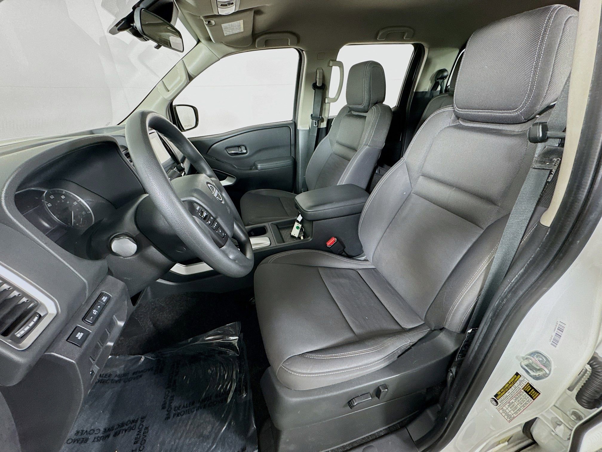 Used 2022 Nissan Frontier SV image 12