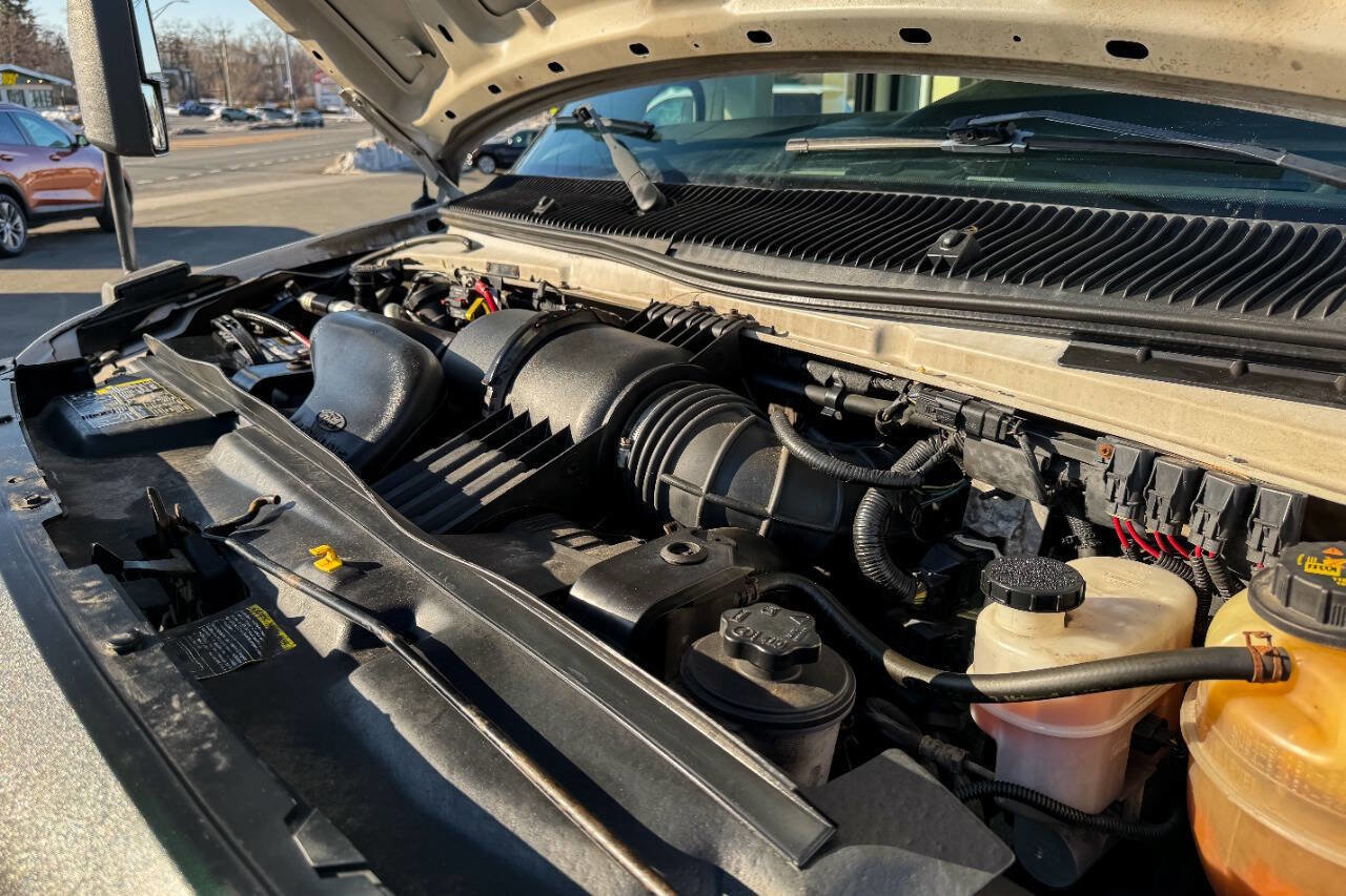 Used 2011 Ford E-350 and Econoline 350 Extended Super Duty w/ PWR Group image 32