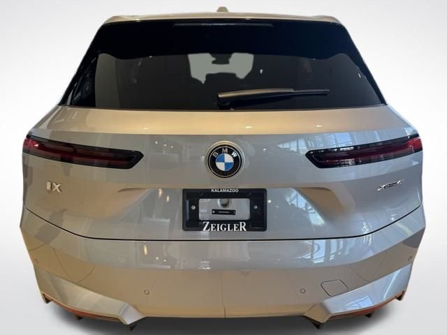 New 2026 BMW iX xDrive45 image 5