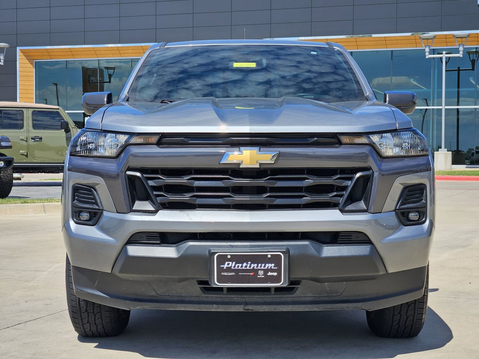 Used 2023 Chevrolet Colorado LT w/ LT Convenience Package image 6