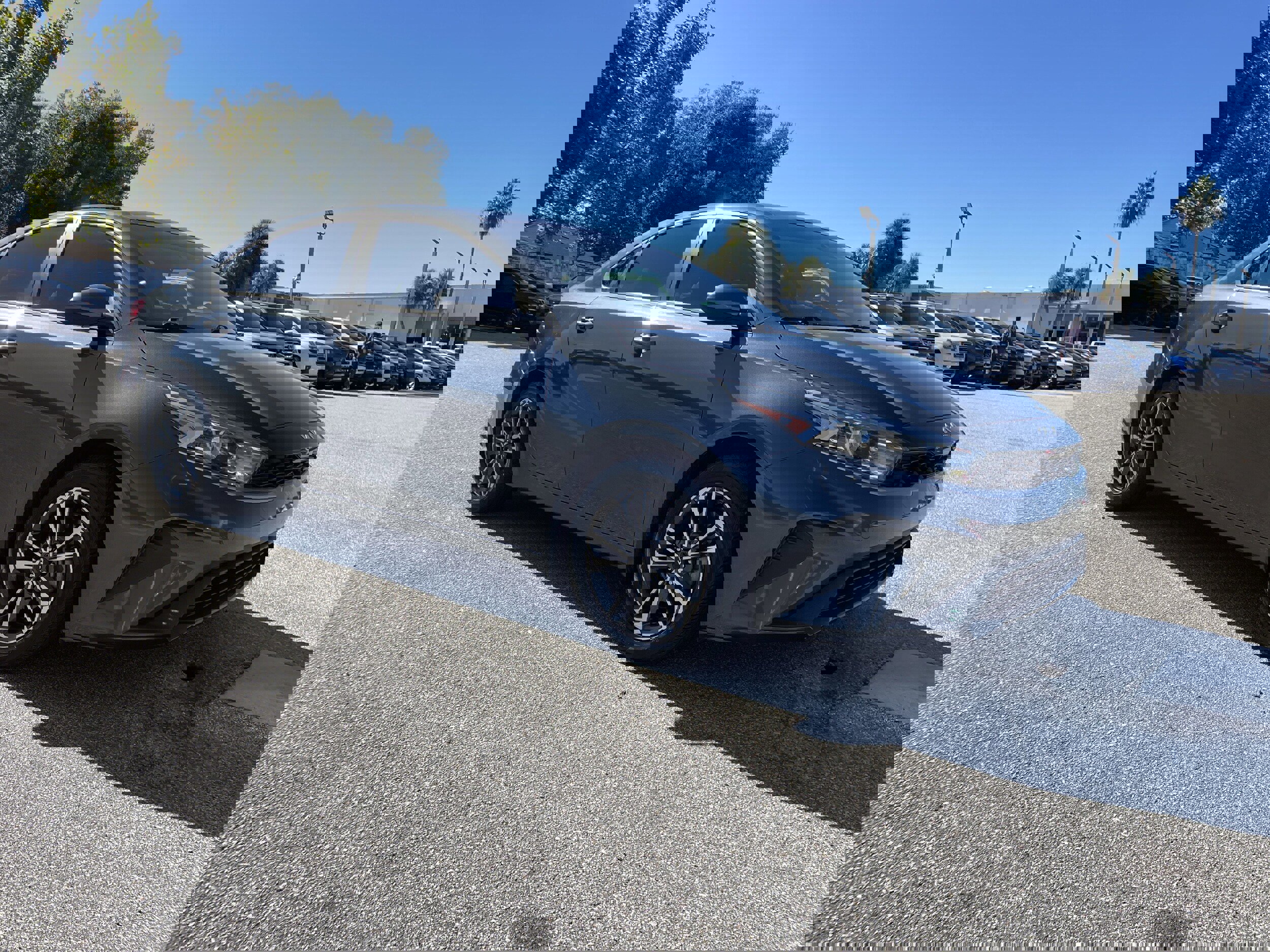 Used 2022 Kia Forte LXS image 2