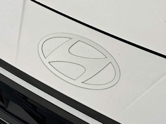 Certified 2025 Hyundai Elantra SEL FWD image 37