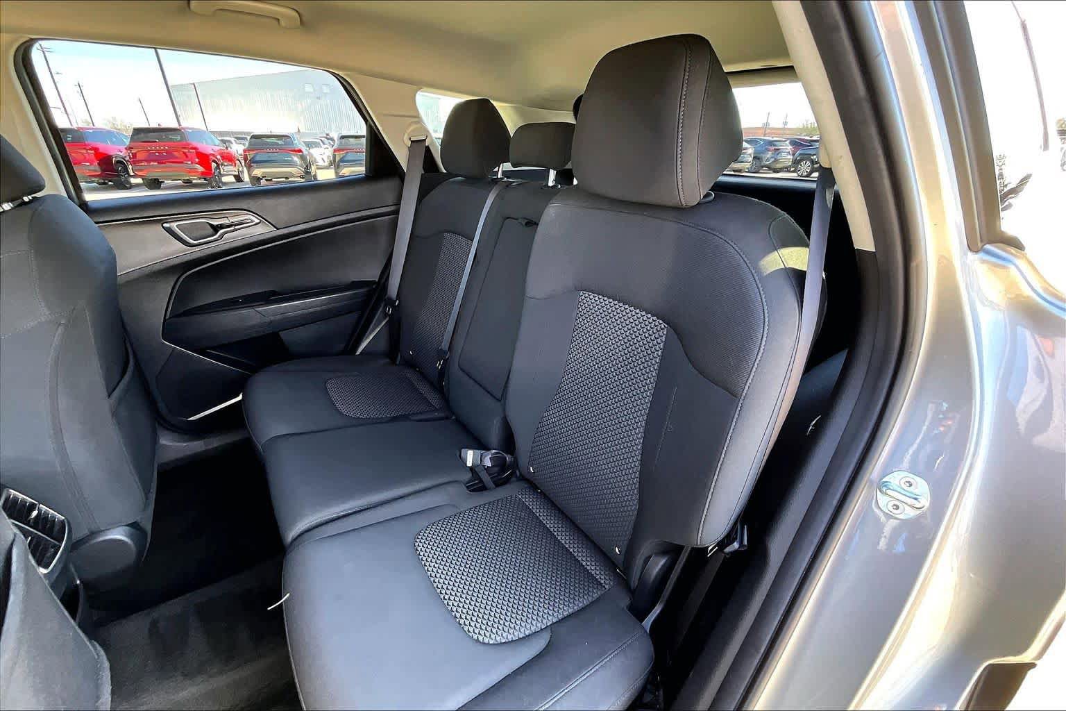 Used 2023 Kia Sportage LX AWD/4WD image 21