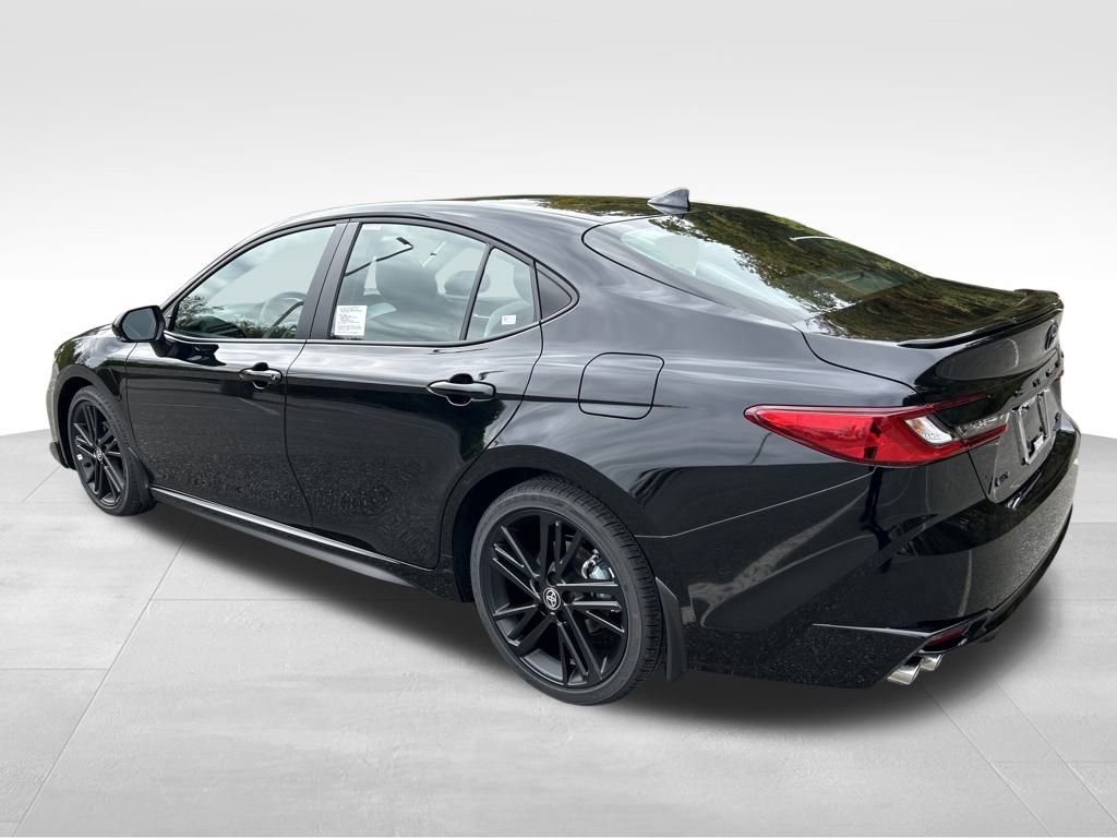 New 2026 Toyota Camry Hybrid image 3