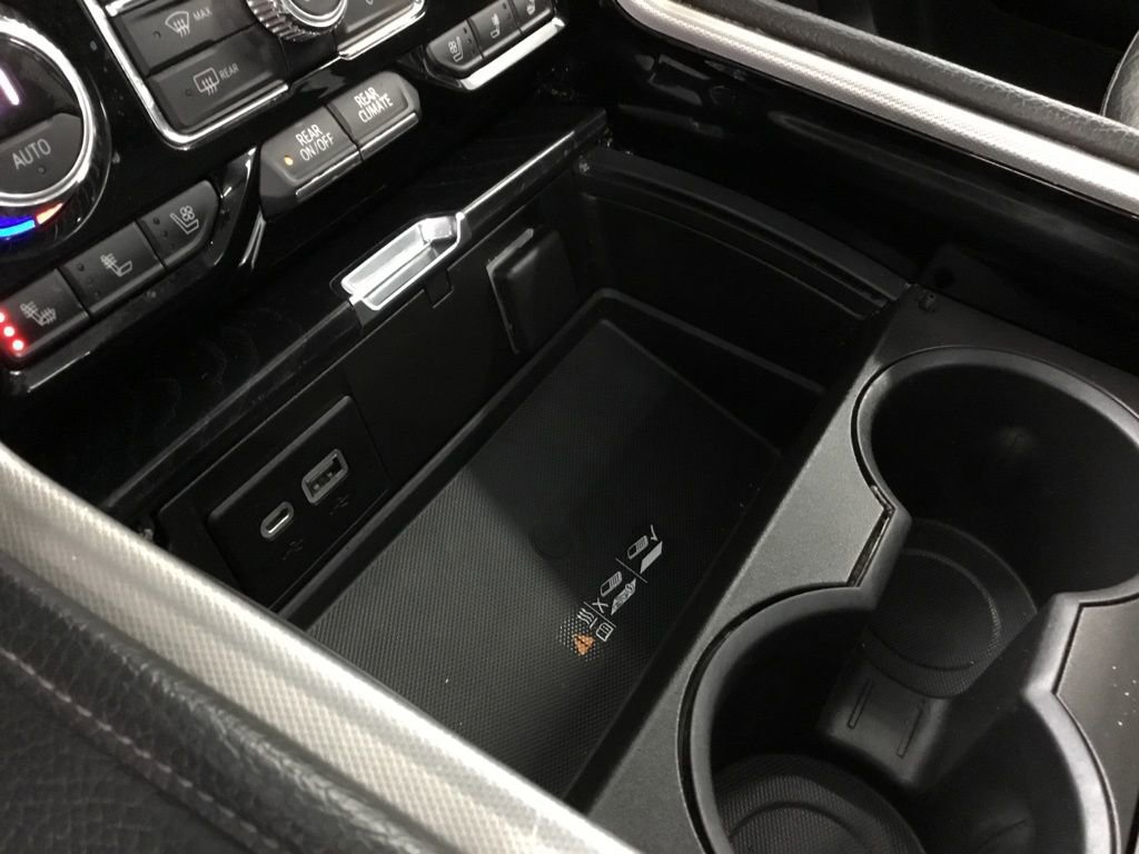 Used 2021 GMC Yukon Denali w/ Denali Premium Package image 20