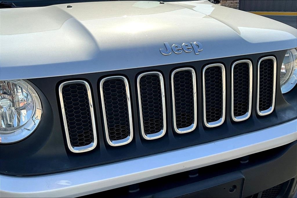 Used 2016 Jeep Renegade Sport w/ Power & Air Group FWD image 18