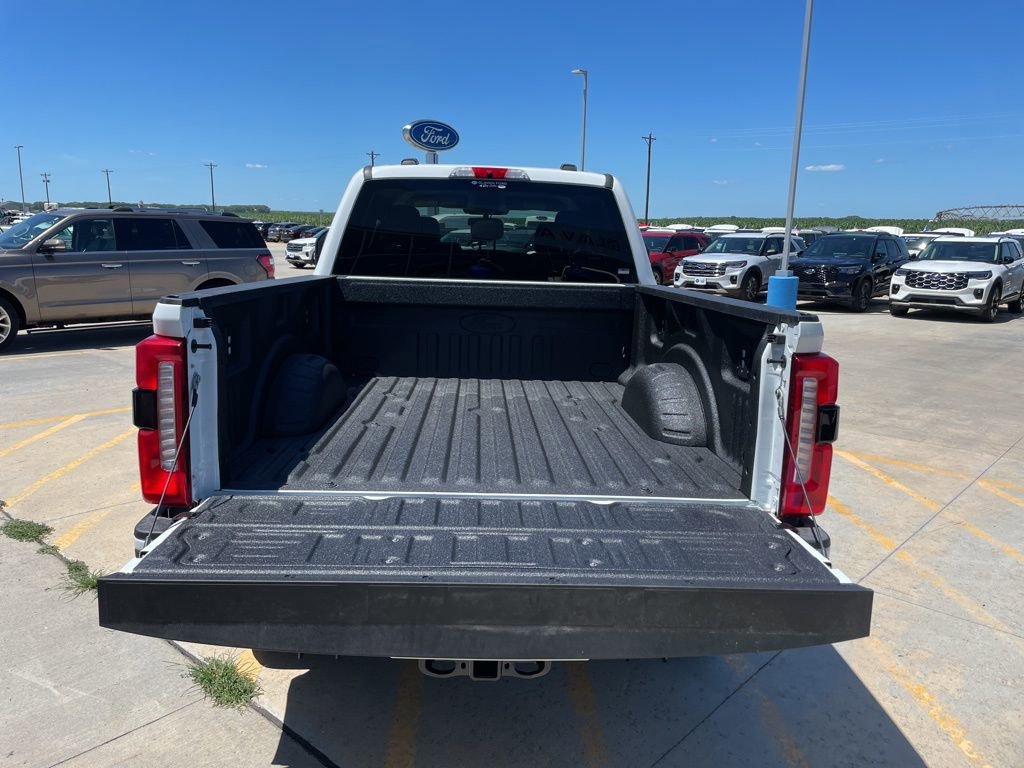 New 2025 Ford F250 XLT w/ Black Appearance Package image 7
