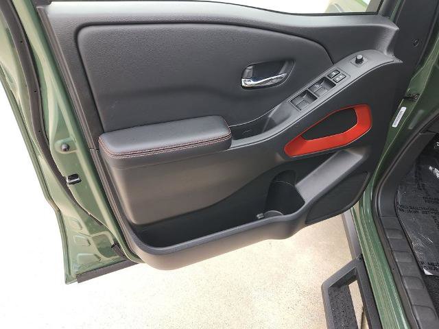 Certified 2025 Nissan Frontier Pro-X RWD image 27
