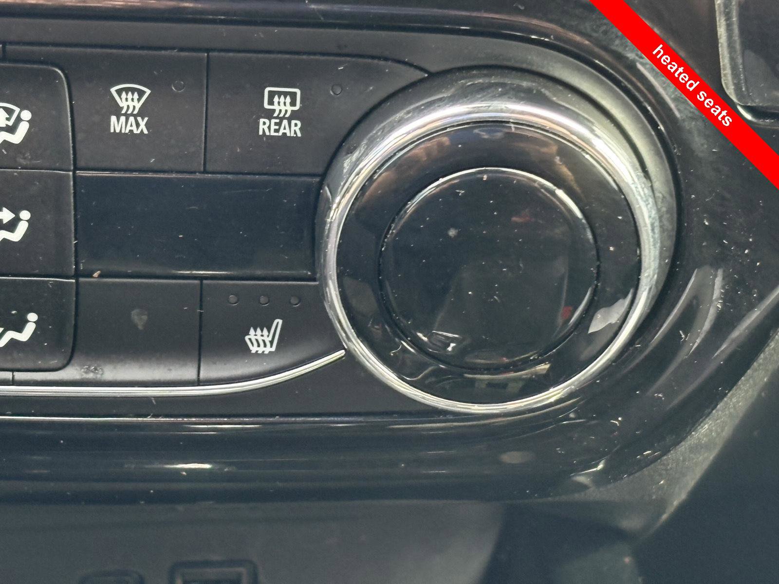 Used 2025 Chevrolet Trax LT w/ Driver Confidence Package image 5