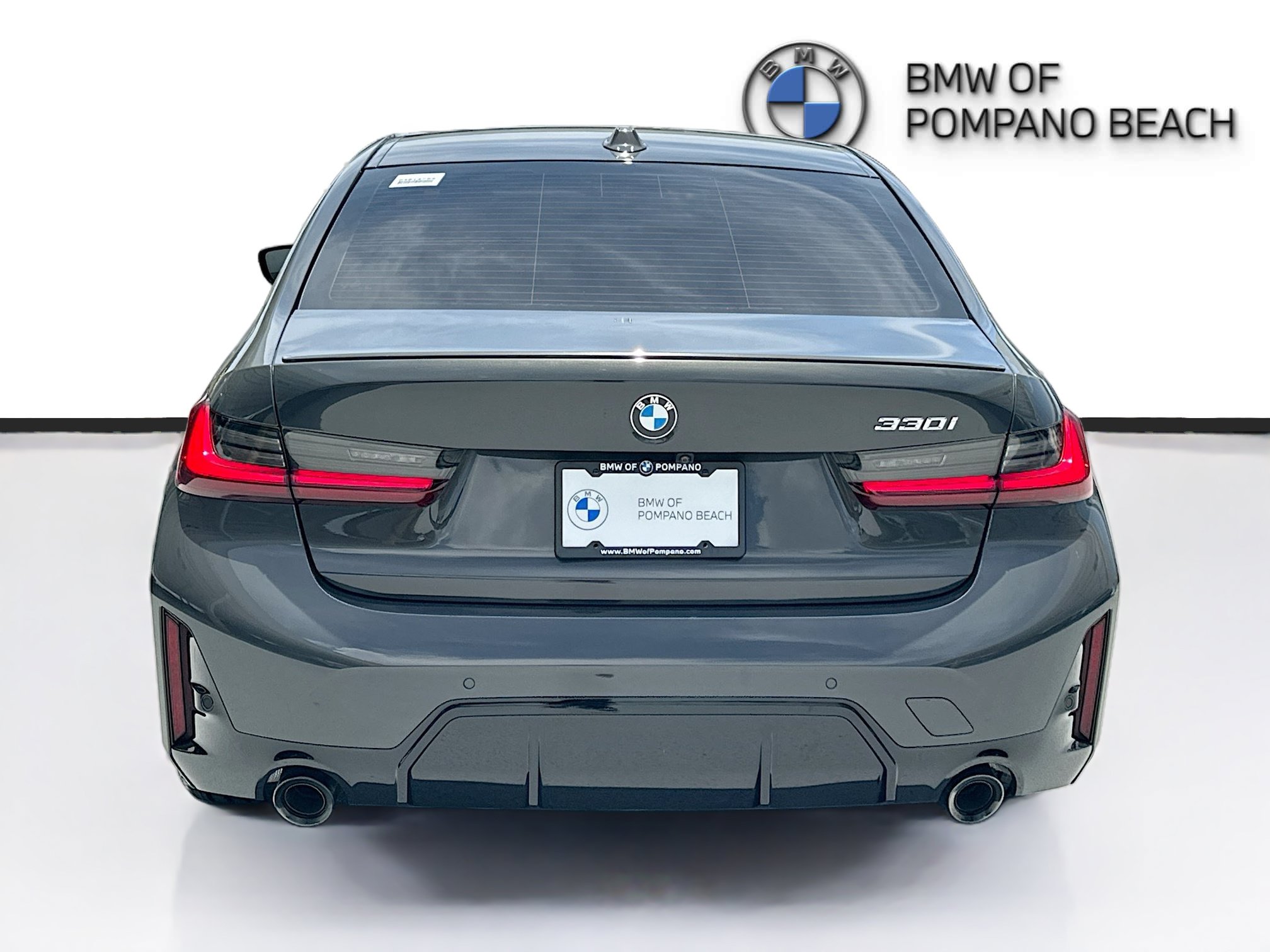 Used 2025 BMW 330i Sedan w/ M Sport Package RWD image 6