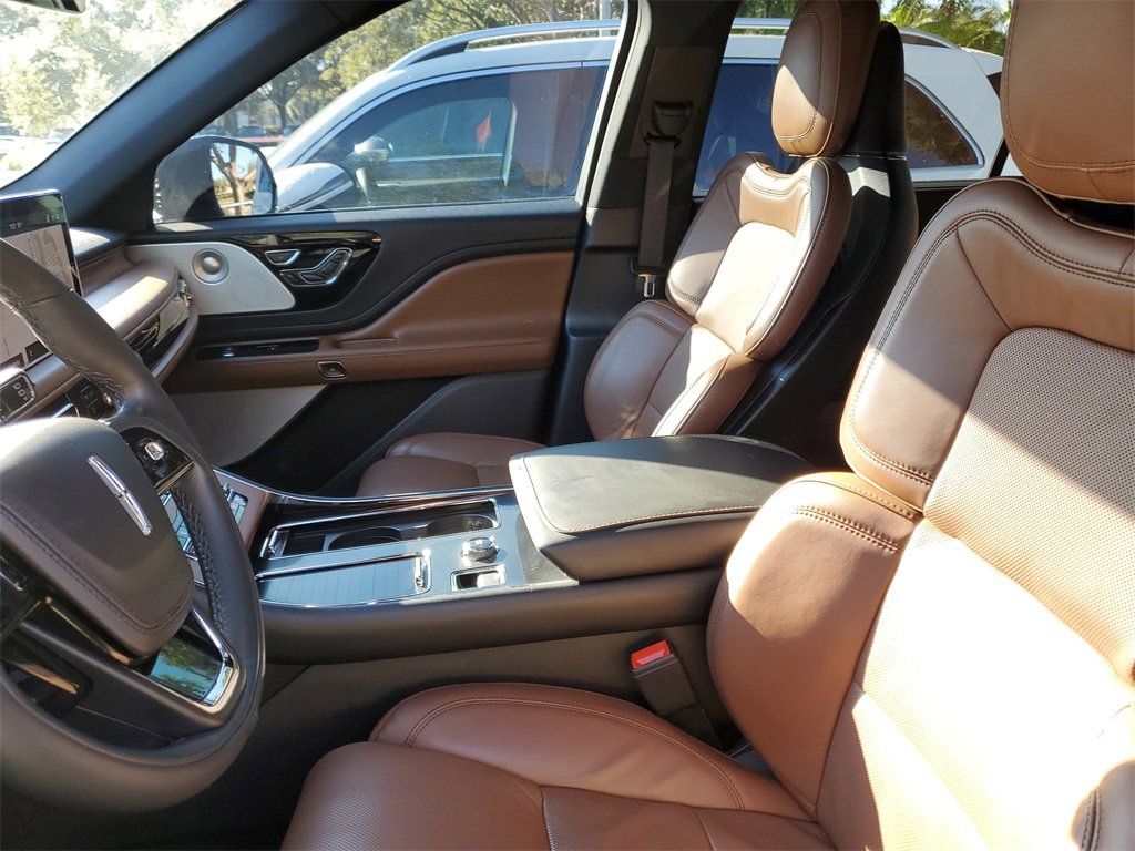 Certified 2023 Lincoln Aviator Reserve w/ Equipment Group 201A image 22