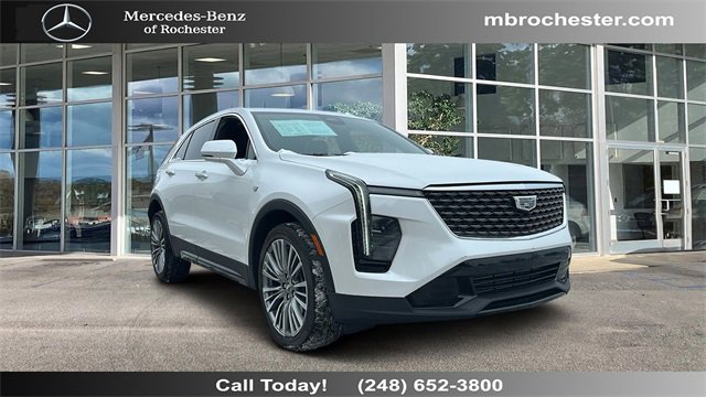Used 2024 Cadillac XT4 Premium Luxury image 1